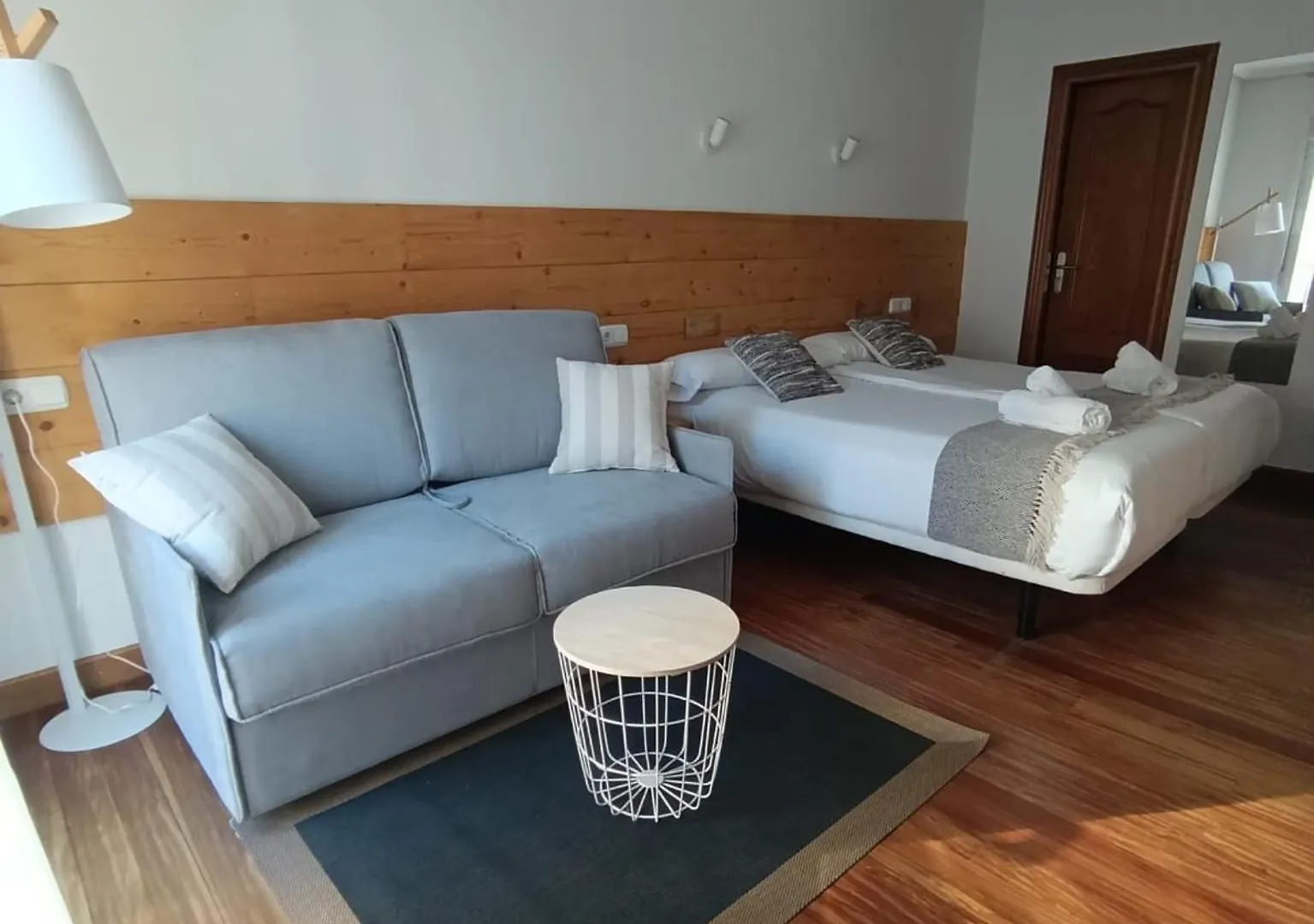 Pension Urkia San Sebastian 2*,  Spain